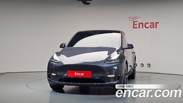 Tesla Model Y Long Range AWD - фото 2