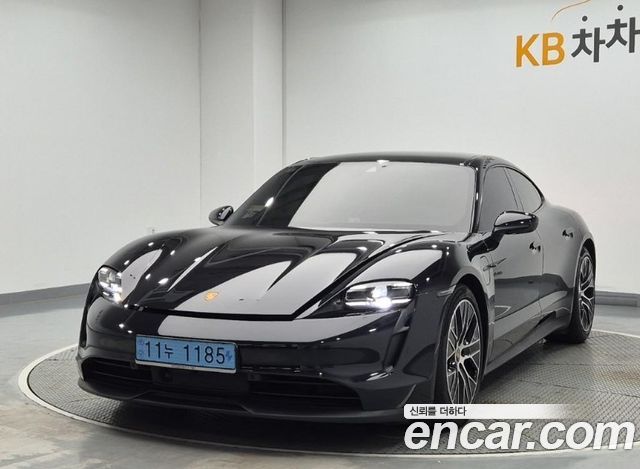 Porsche Taycan Base - фото 0