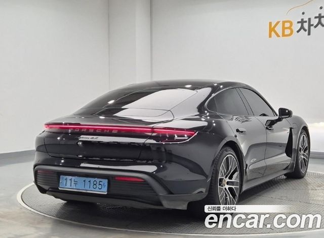 Porsche Taycan Base - фото 3