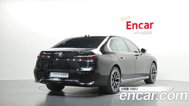 BMW 7-Series G70 740i xDrive M Sport Limited - фото 1