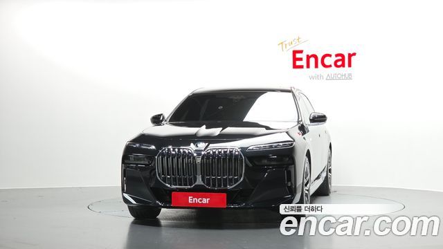 BMW 7-Series G70 740i xDrive M Sport Limited - фото 2