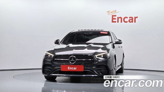 Mercedes-Benz E-Class W213 E220d 4MATIC AMG Line - фото 1