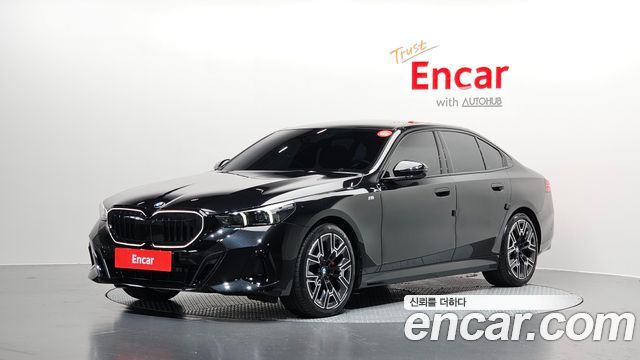 BMW 5-Series G60 530i xDrive M Sport Pro Special Edition - фото 0