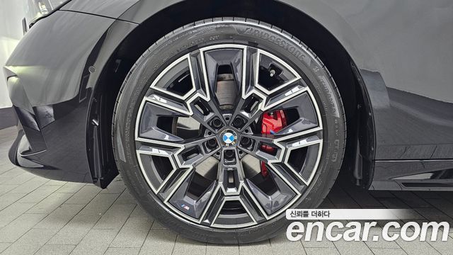 BMW 5-Series G60 530i xDrive M Sport Pro Special Edition - фото 4