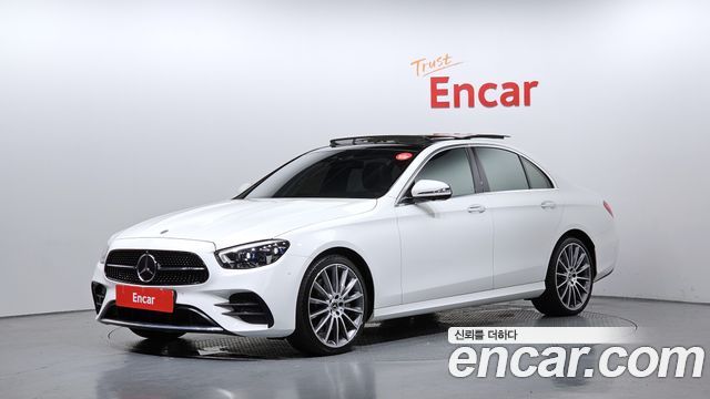 Mercedes-Benz E-Class W213 E350 4MATIC AMG Line - фото 0