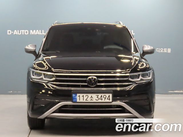 Volkswagen Tiguan 2.0 TSI Prestige - фото 1