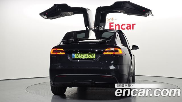 Tesla Model X AWD - фото 3
