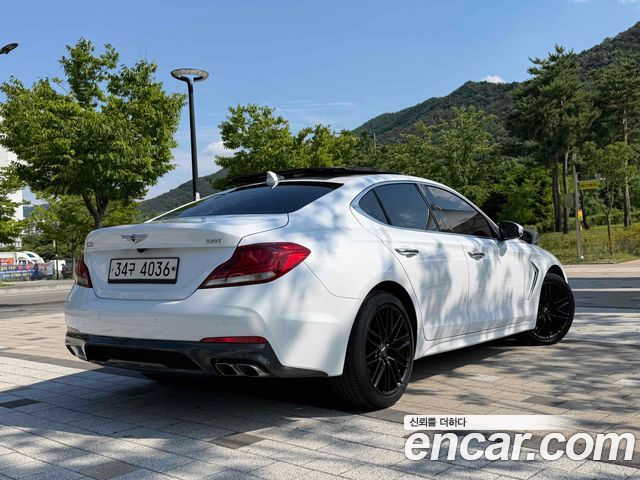 Genesis G70 2.0T AWD Supreme - фото 1
