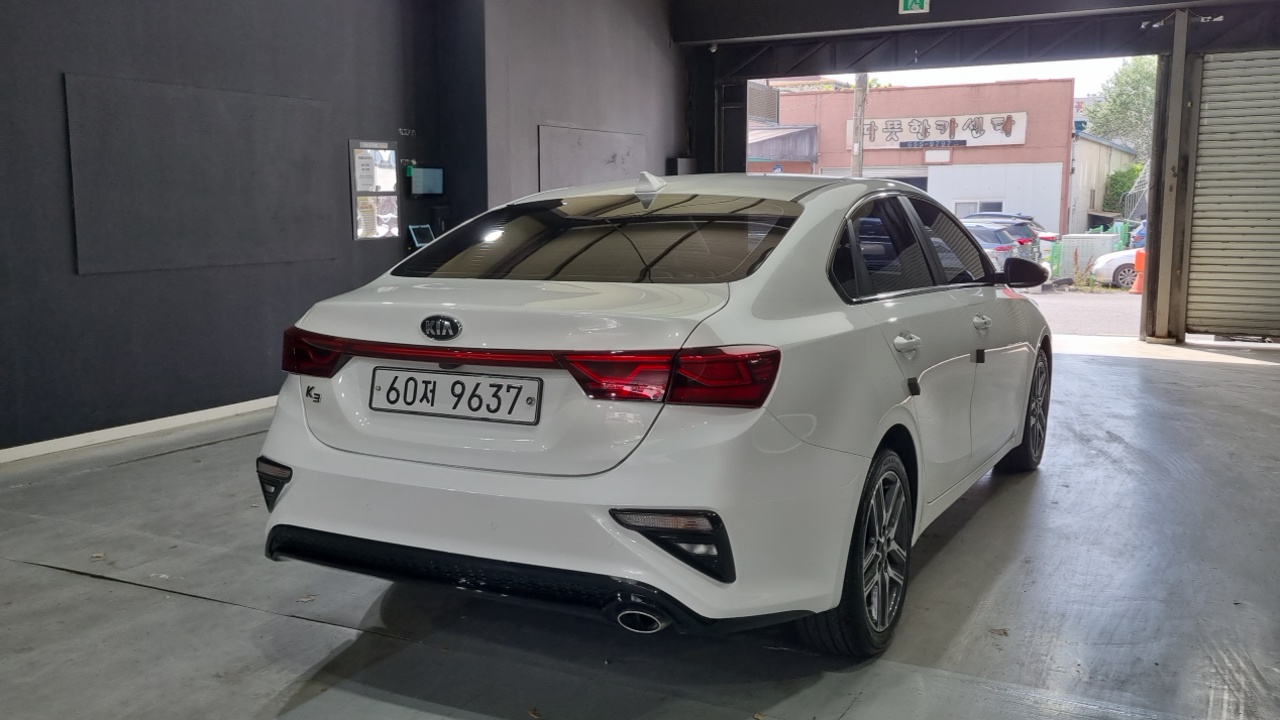 Kia K3 Совершенно новый Luxury - фото 1