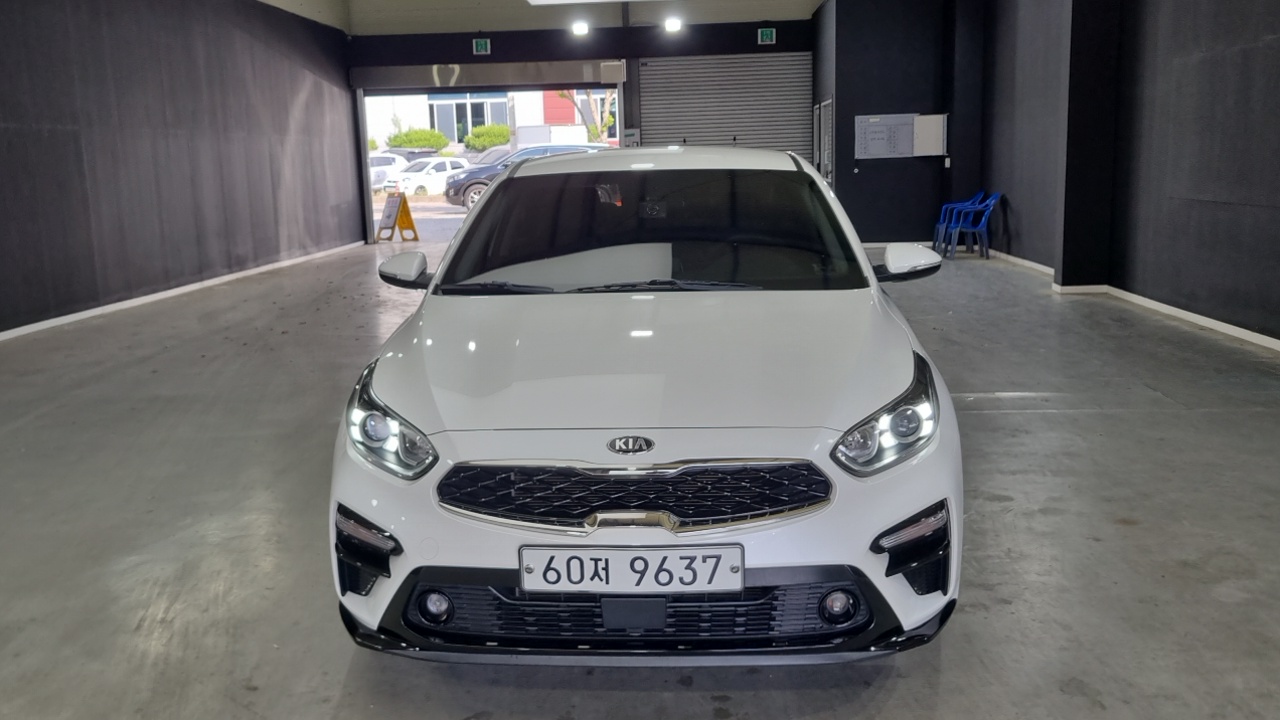 Kia K3 Совершенно новый Luxury - фото 2