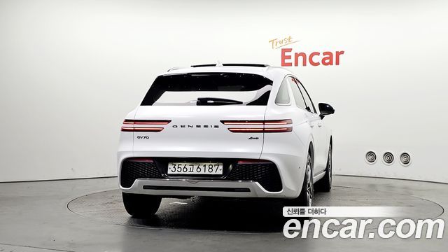 Genesis GV70 2.2 Diesel AWD - фото 3