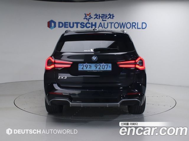 BMW iX3 M Sports - фото 3