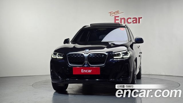 BMW iX3 M Sports - фото 2