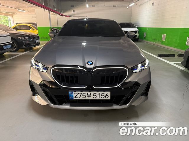 BMW 5-Series G60 520i M Sport - фото 0