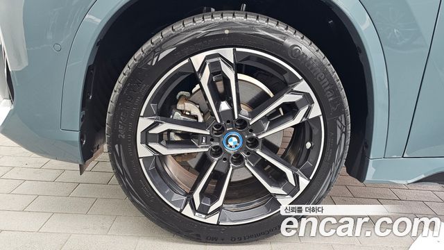 BMW iX1 U11 xDrive 30 M Sport - фото 4