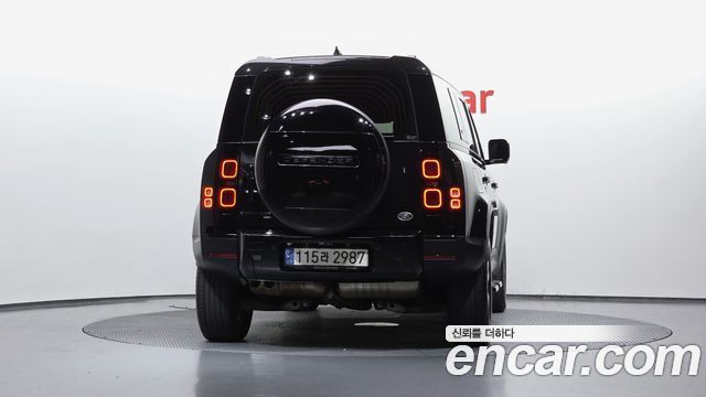 Land Rover Defender L663 110 D300 HSE - фото 3