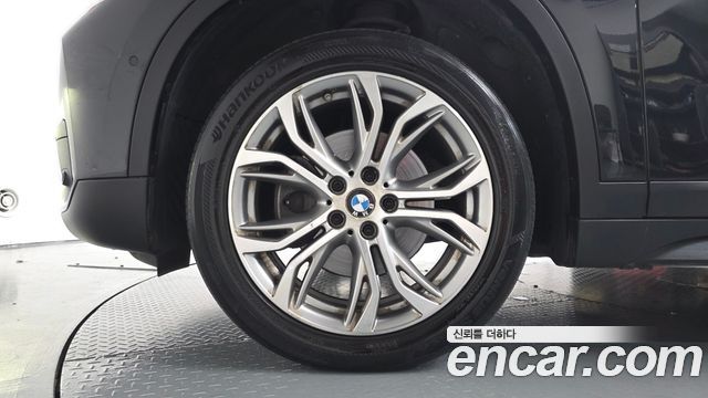 BMW X1 F48 xDrive 18d Joy - фото 4
