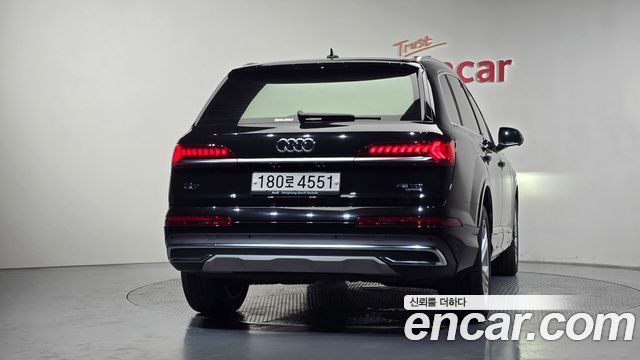 Audi Q7 45 TDI Quattro - фото 3
