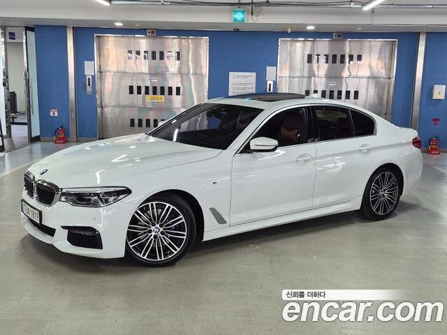 BMW 5-Series G30 530i M Sport Package Plus - фото 0