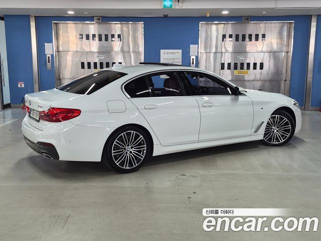 BMW 5-Series G30 530i M Sport Package Plus - фото 1