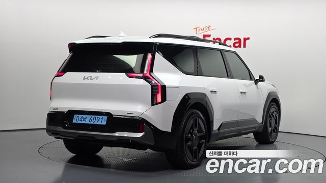 Kia EV9 Long Range 4WD GT Line - фото 1
