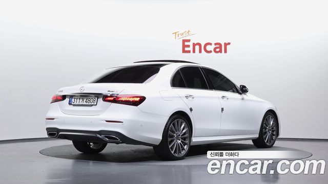 Mercedes-Benz E-Class W213 E350 4MATIC AMG Line - фото 1