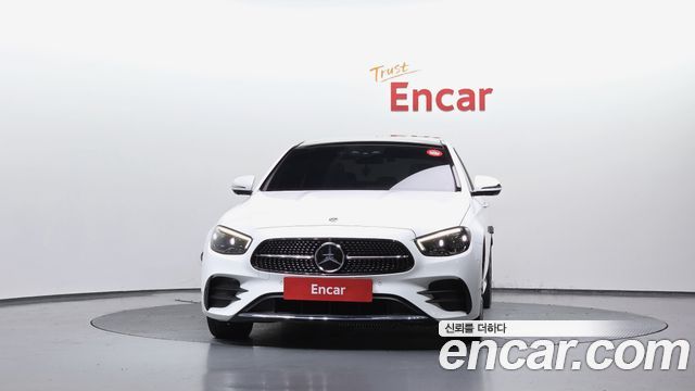 Mercedes-Benz E-Class W213 E350 4MATIC AMG Line - фото 2