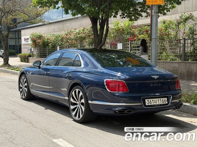 Bentley Flying Spur 3-го поколения 4.0 Azure - фото 1