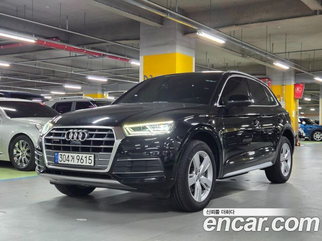 Audi Q5 FY 40 TDI Quattro Premium - фото 0