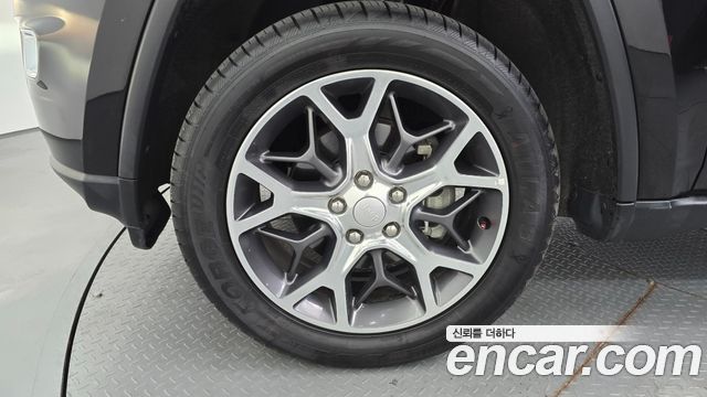Jeep Cherokee 3.6 Limited WK2 - фото 4