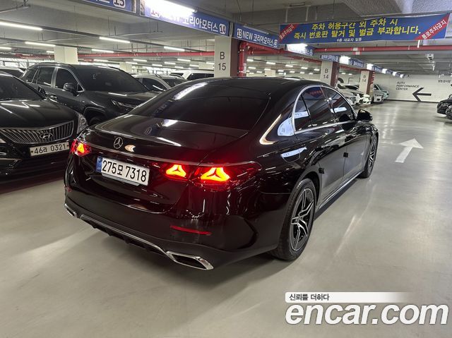 Mercedes-Benz E-Class W214 E200 AMG Line - фото 4