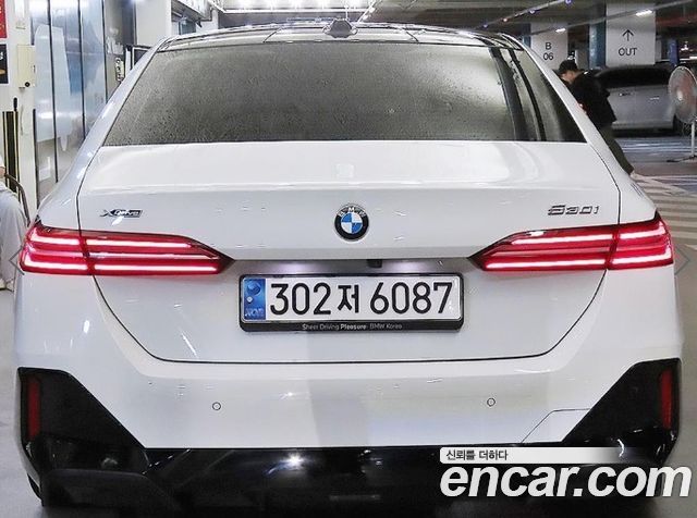 BMW 5-Series G60 530i xDrive M Sport - фото 3