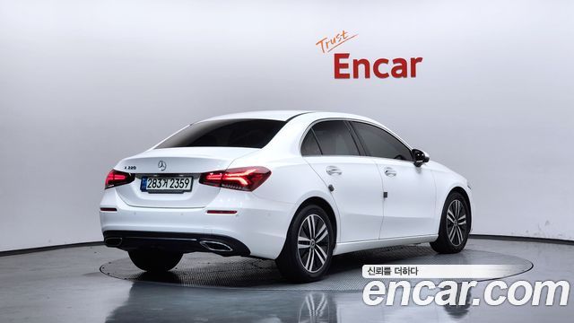 Mercedes-Benz A-Class W177 A220 Sedan - фото 1