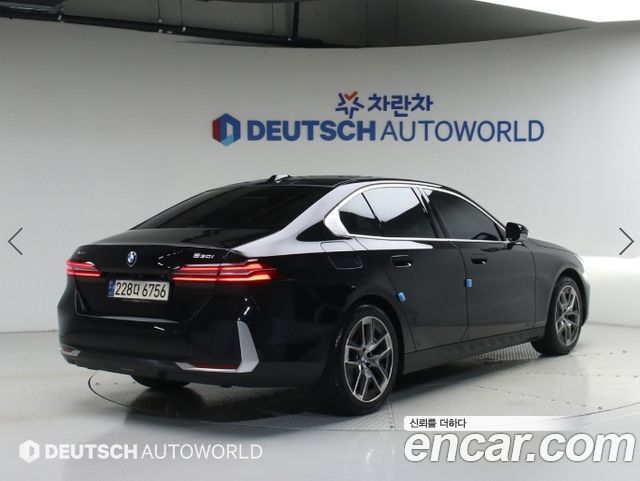 BMW 5-Series G60 530i xDrive - фото 1