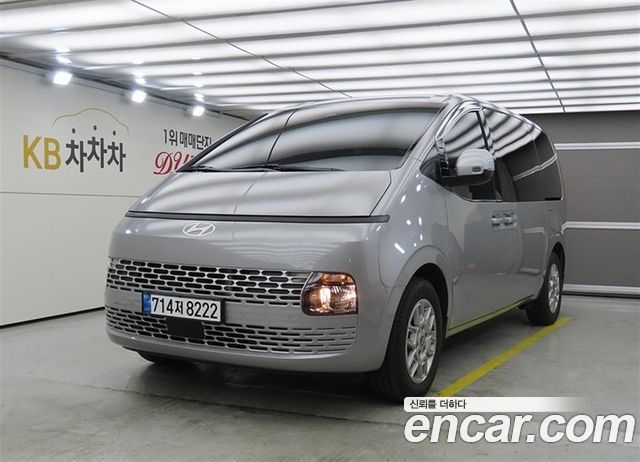 Hyundai Staria HEV 1.6 Tourer 11-Seater Modern - фото 0