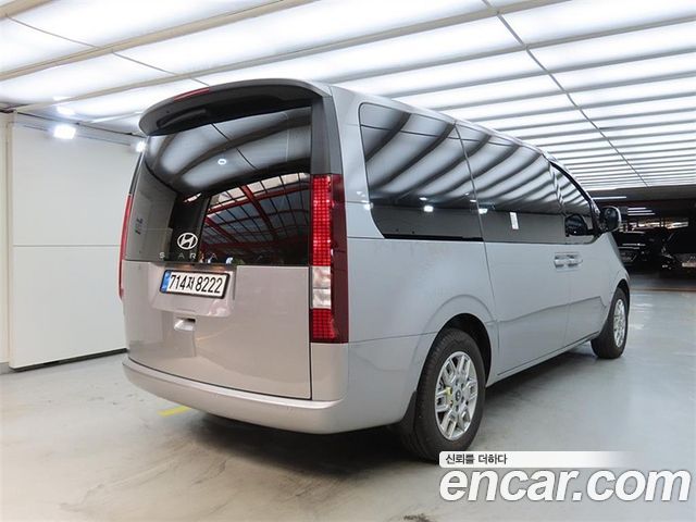 Hyundai Staria HEV 1.6 Tourer 11-Seater Modern - фото 3