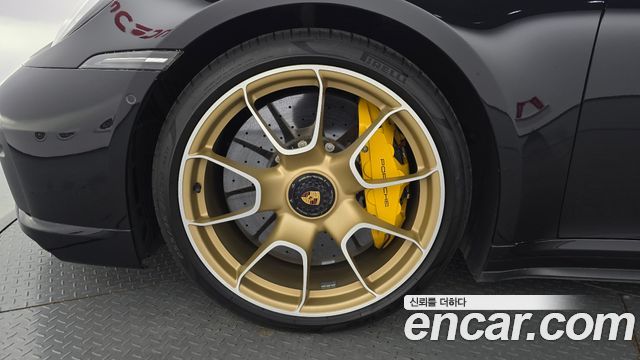 Porsche 911 Turbo S Cabriolet - фото 4