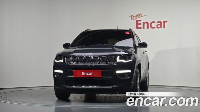 Jeep Compass 2-го поколения 2.4 Limitied AWD - фото 2
