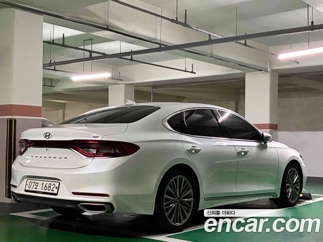 Hyundai Grandeur IG 3.0 Exclusive Special - фото 2