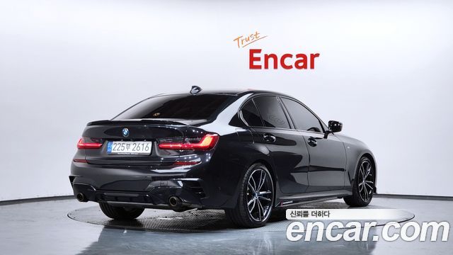 BMW 3-Series G20 320i M Sport - фото 0