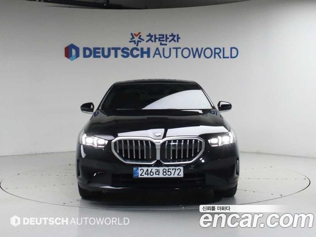 BMW 5-Series G60 520i - фото 2