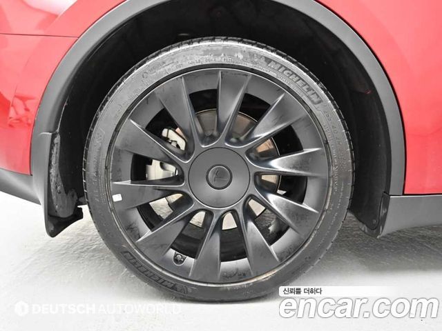 Tesla Model Y Long Range AWD - фото 4