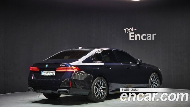 BMW 5-Series G60 523d M Sport - фото 1