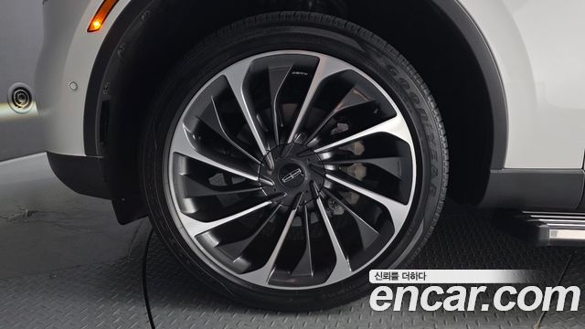 Lincoln Aviator 2-го поколения 3.0 Reserve AWD - фото 4