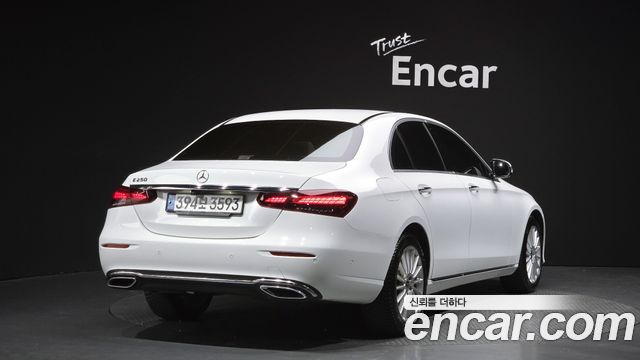 Mercedes-Benz E-Class W213 E250 Exclusive - фото 1
