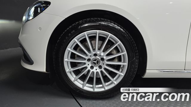Mercedes-Benz E-Class W213 E250 Exclusive - фото 4