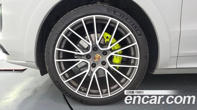 Porsche Cayenne PO536 3.0 E-Hybrid Coupe - фото 4