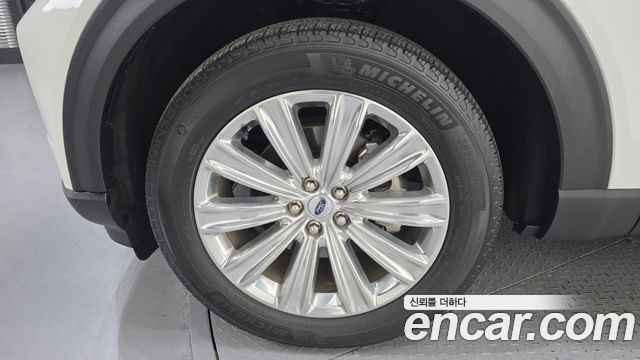 Ford Explorer 6-го поколения 2.3 LimIted 4WD - фото 4