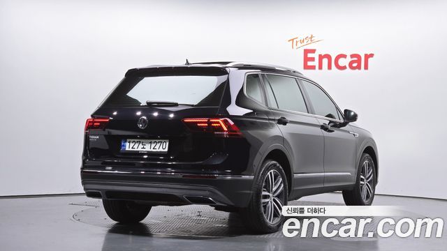 Volkswagen Tiguan 2.0 TDI Prestige - фото 1