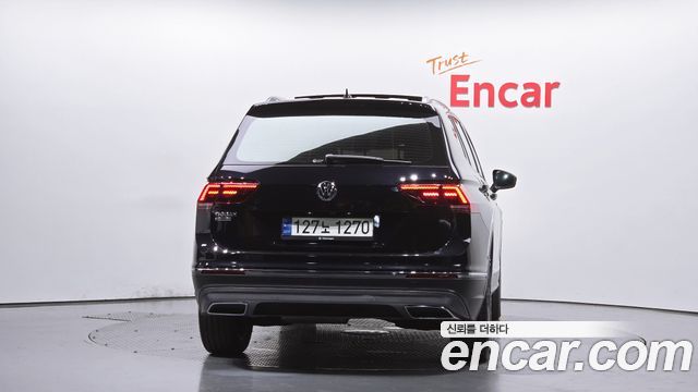 Volkswagen Tiguan 2.0 TDI Prestige - фото 3